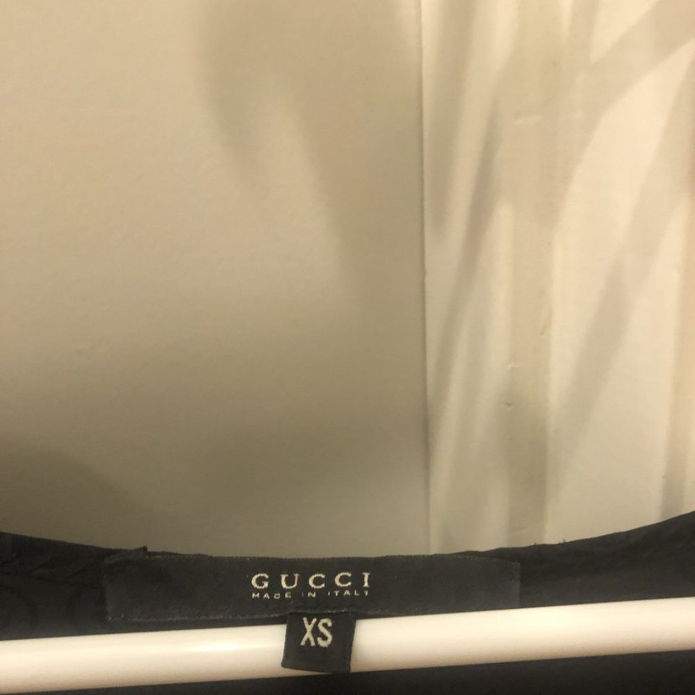 Guccci Top - Picture 2 of 3